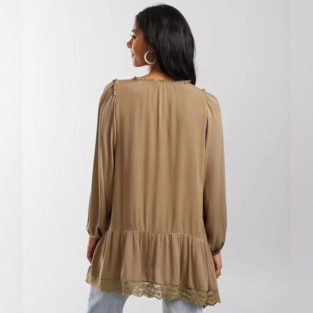 Elegant Tan Women's Top with Lace Trim. Buckle gimmicks oversized - Picture 2 of 5